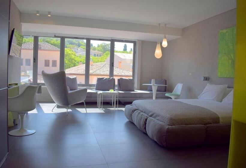 Superior suite with view, 101 Adrianou Apartments