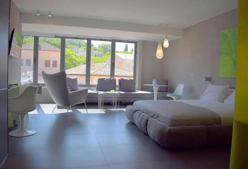 Superior suite with view, 101 Adrianou Apartments