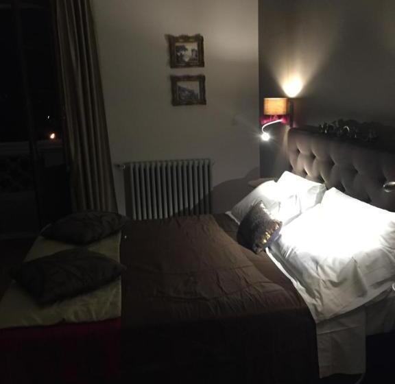 חדר סטנדרט עם מרפסת, La Rocca Guest House & Spa