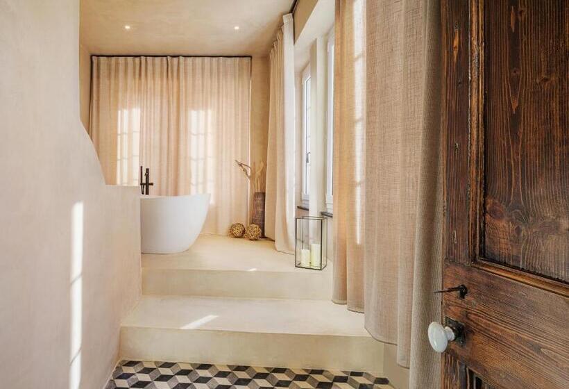 キングサイズベッドのスイートルーム, Villa Riviera Resort