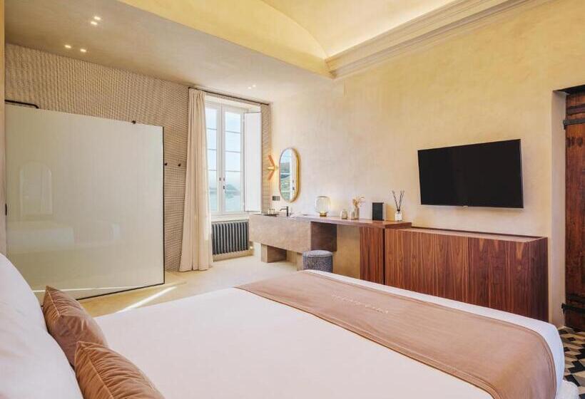 キングサイズベッドのスイートルーム, Villa Riviera Resort