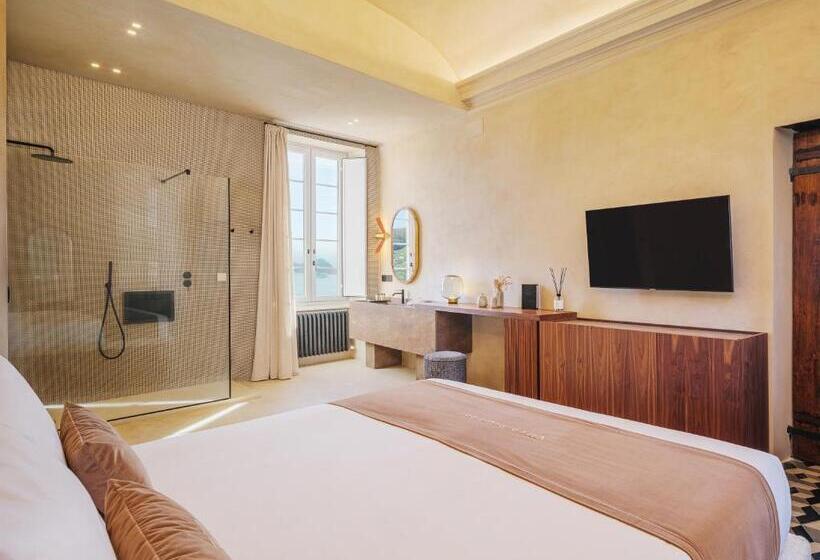 キングサイズベッドのスイートルーム, Villa Riviera Resort