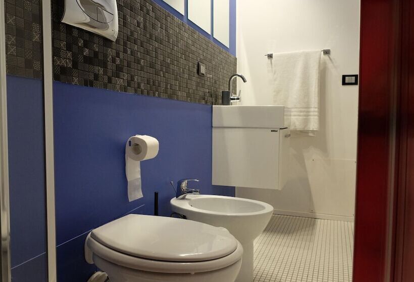 اتاق لوکس, B&b Elmi