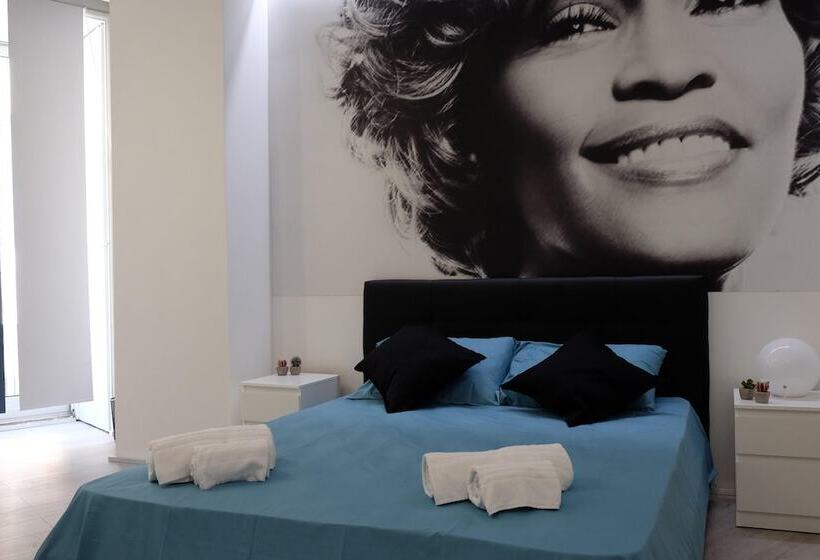 اتاق لوکس, B&b Elmi