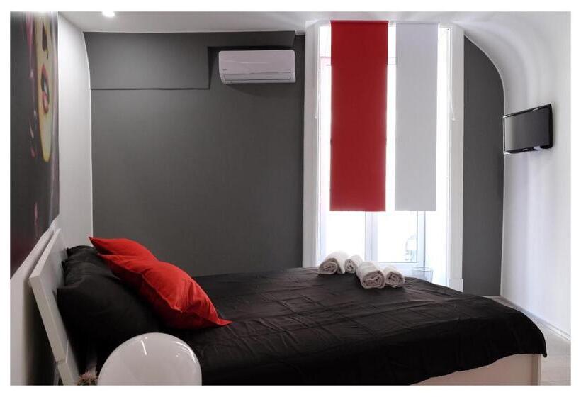 اتاق استاندارد با بالکن, B&b Elmi