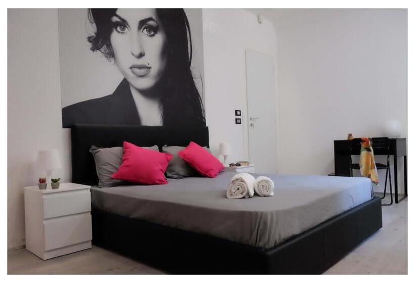 اتاق سوپریور با تخت بزرگ, B&b Elmi