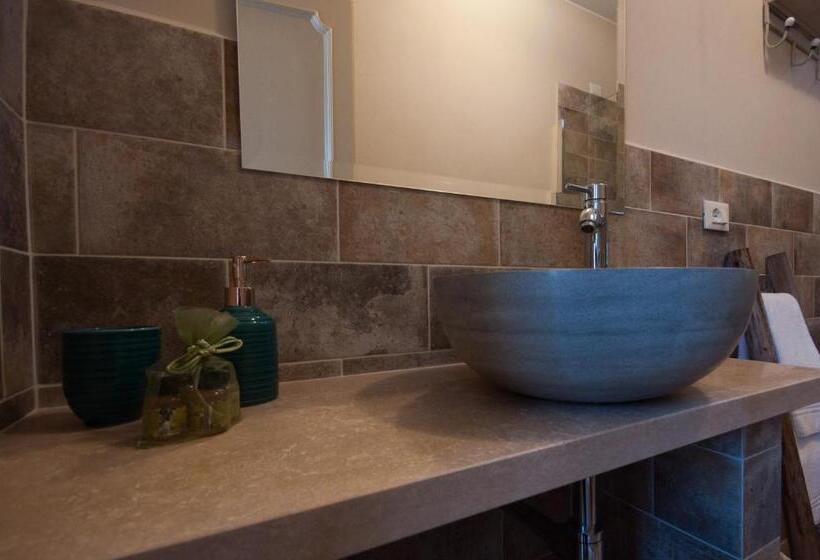 اتاق استاندارد, Bed & Breakfast Corte Toro