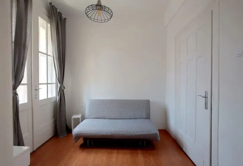 2ベッドルームデラックスアパートメント, Hostel Musala