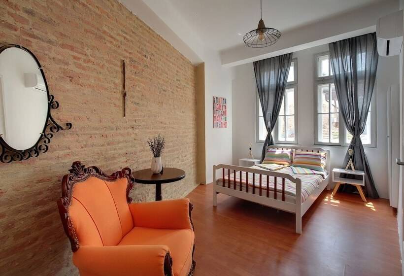 2ベッドルームデラックスアパートメント, Hostel Musala