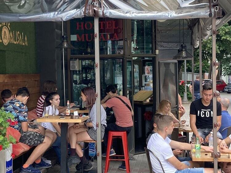اتاق لوکس با چشم‌انداز شهر, Hostel Musala