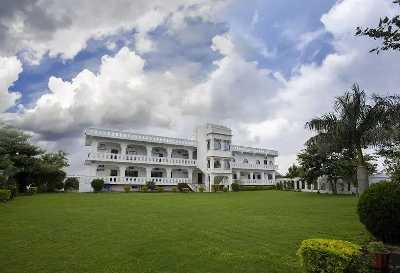 デラックスルーム, Narayan Niwas Resort