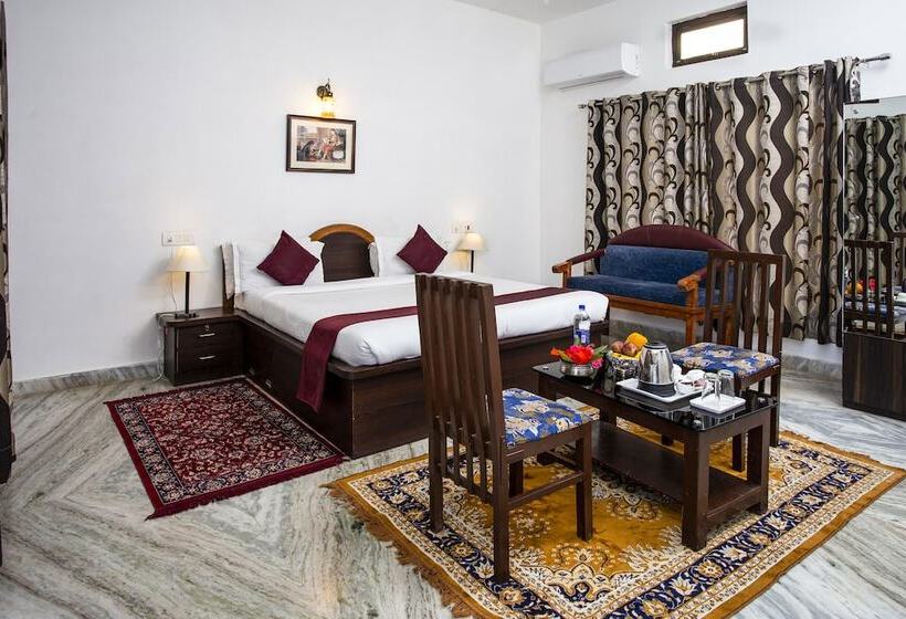 חדר דלוקס, Narayan Niwas Resort