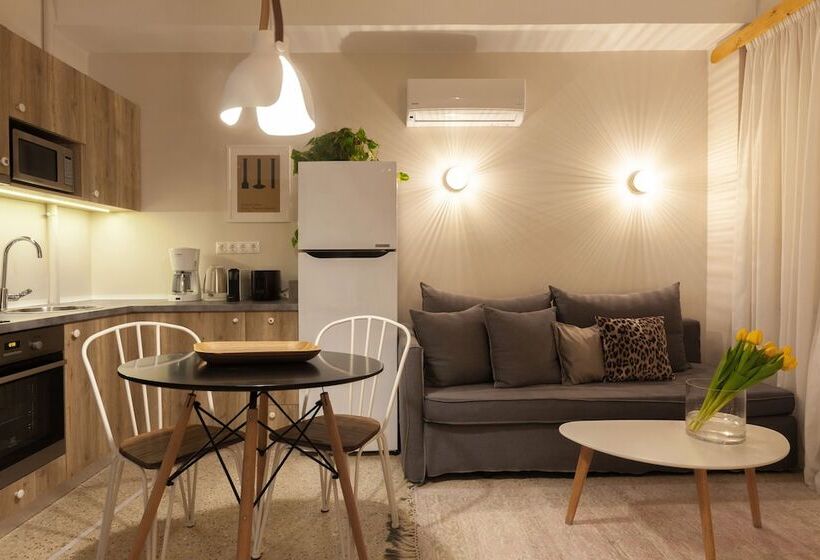 スイート, The Marble Suites, Plaka