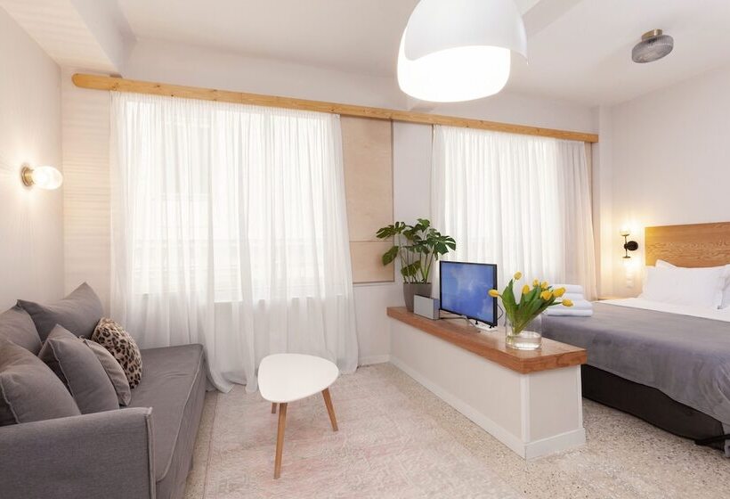 スイート, The Marble Suites, Plaka