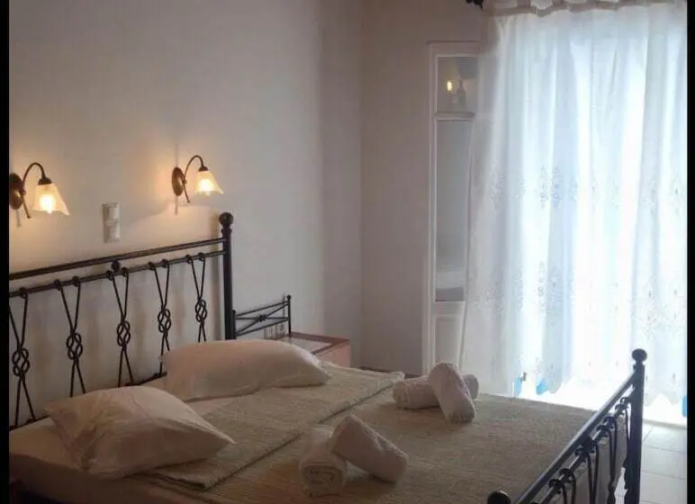Triple Room Sea View, Posidonion