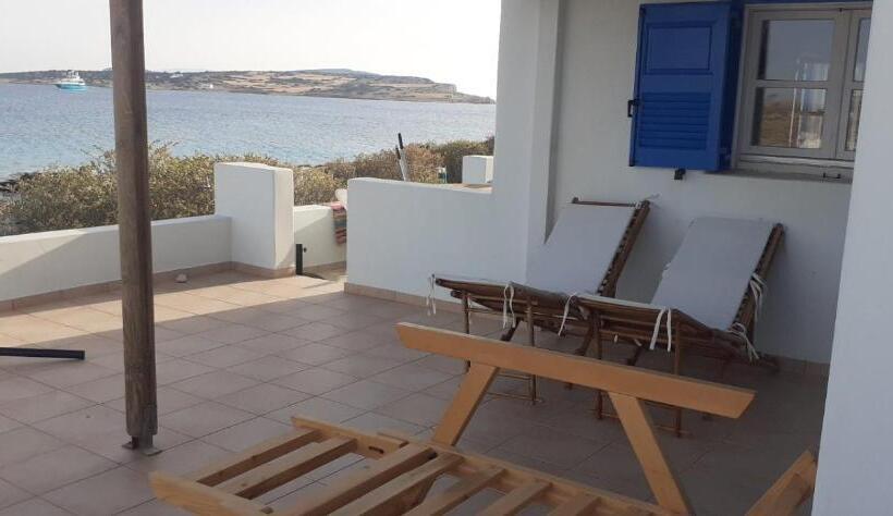 带露台的标准工作室, Posidonion