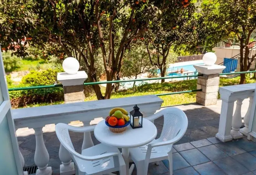 استودیوی استاندارد, Apart Hotel Blumarin