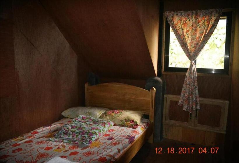 이코노이 4인룸, Highland Inn And Restaurant