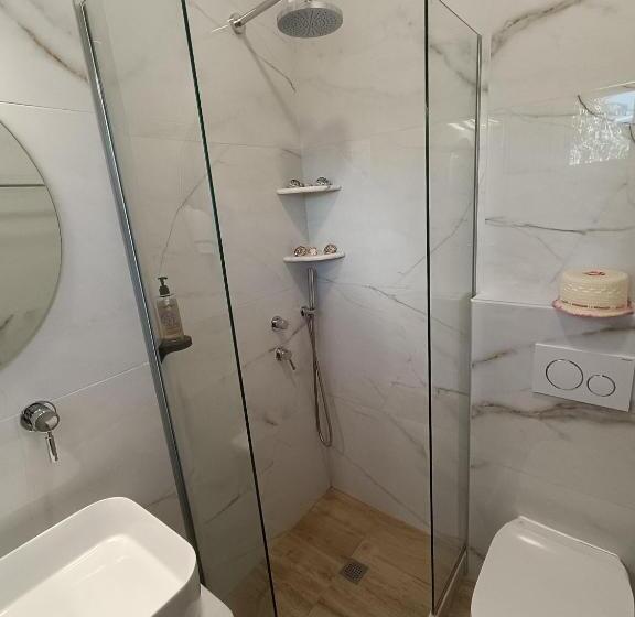 标准间, Kirki Rooms