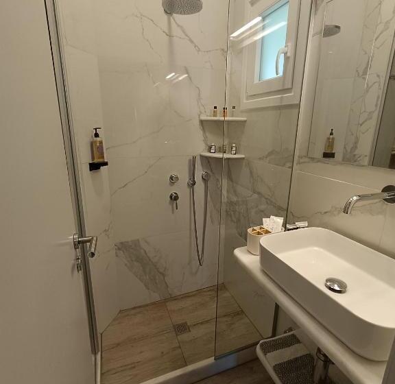 Четырехместный Номер Стандарт, Kirki Rooms