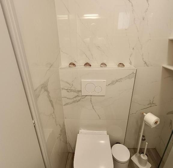 四人标准间, Kirki Rooms