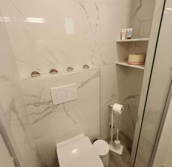 四人标准间, Kirki Rooms