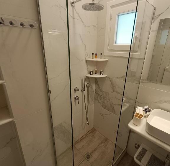 Четырехместный Номер Стандарт, Kirki Rooms