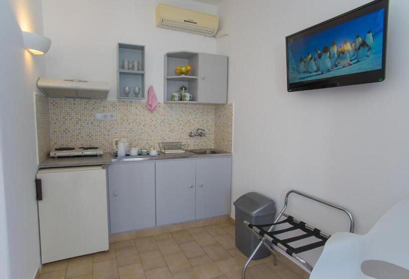 带露台的高档房间, Kirki Rooms