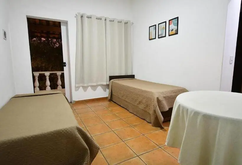 スタンダード４人部屋, Morro De Santo Agostinho