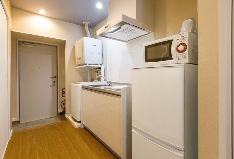 חדר סטנדרט, Mr.kinjo In Shiozaki