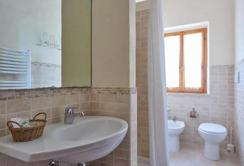Huoneisto 1 Makuuhuone Puutarhanäkymä, Agriturismo Tesorino