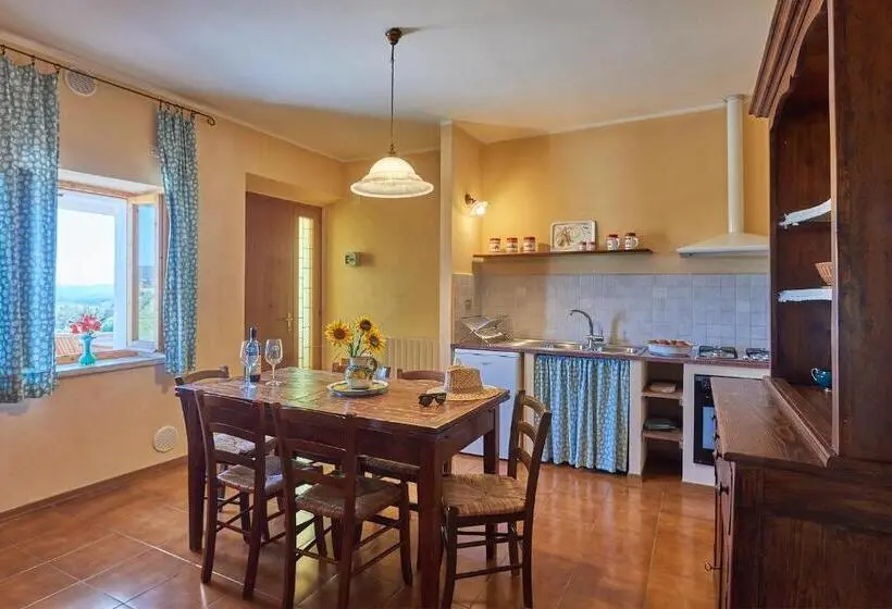 Huoneisto 1 Makuuhuone Puutarhanäkymä, Agriturismo Tesorino