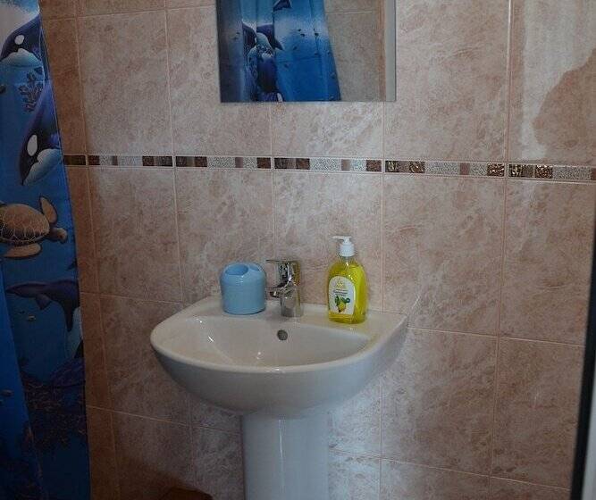 اتاق استاندارد سه نفره, Sunrise Villa