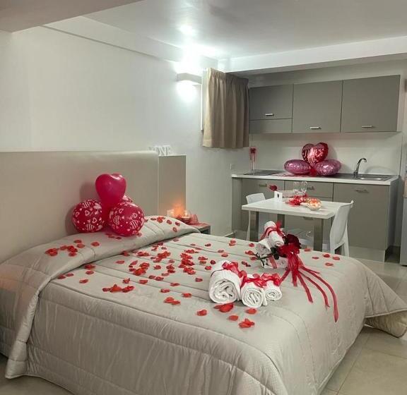 スタンダードスタジオ, Ungaretti Resort