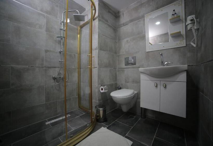 Quarto Familiar, Aksaray