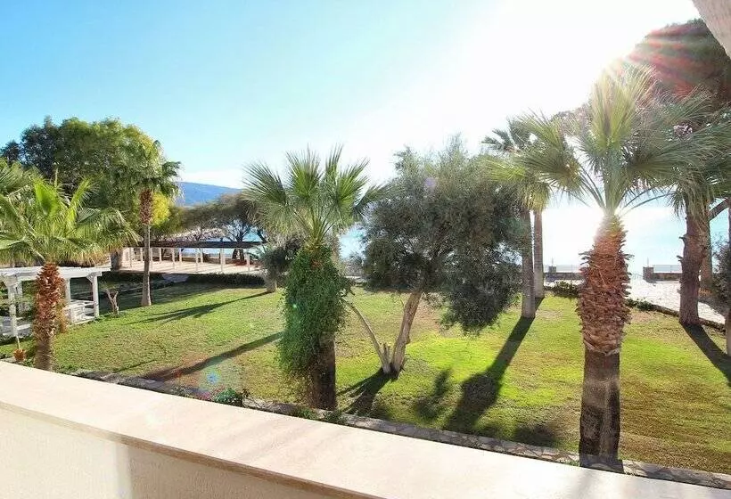 Habitació Estàndard Vista Mar, Azka