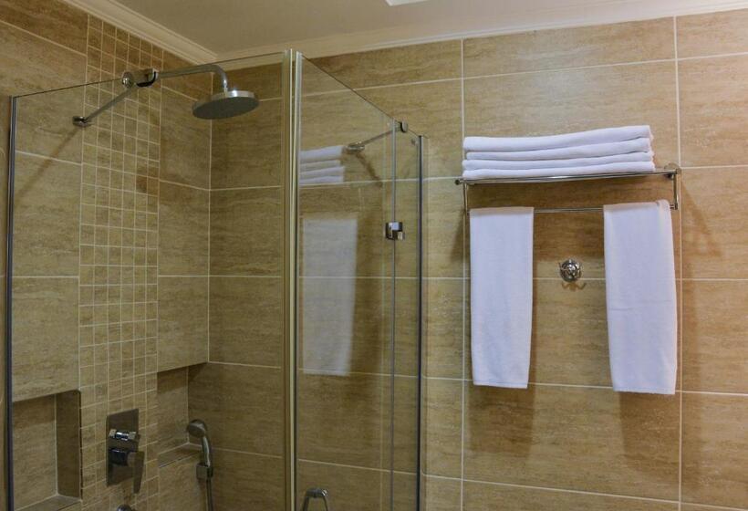 Номер Deluxe, Azka