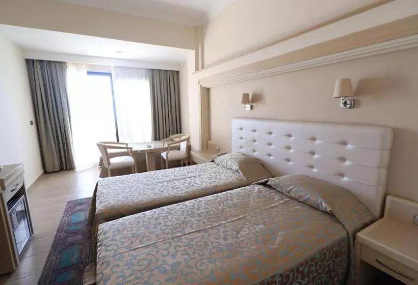 Habitació Deluxe, Azka