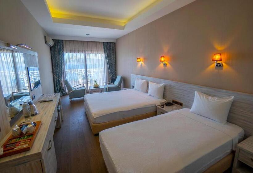 Номер Deluxe, Azka