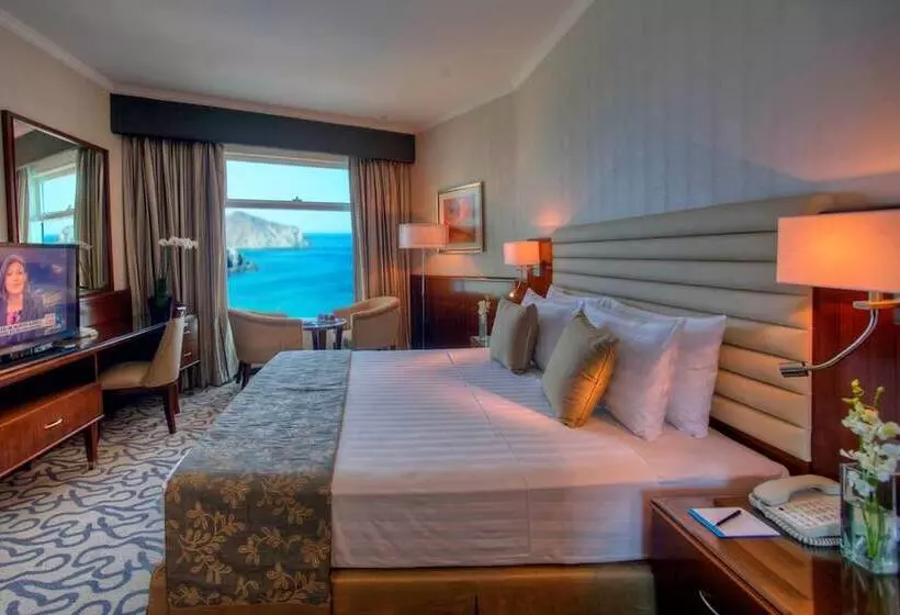 キングサイズベッドのデラックスルーム, Oceanic Khorfakkan Resort & Spa