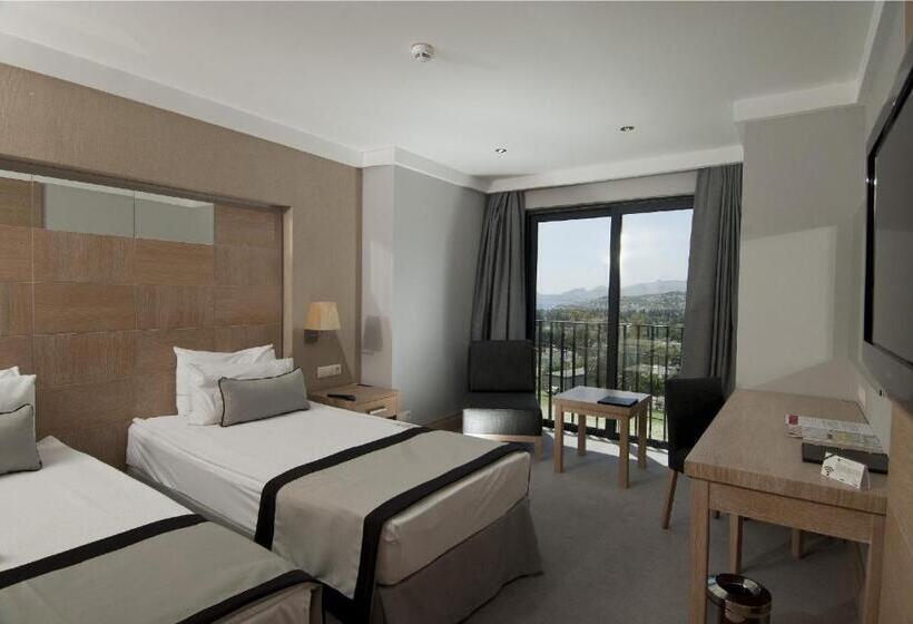 Номер Стандарт Вид на Море, Ramada Resort By Wyndham Bodrum
