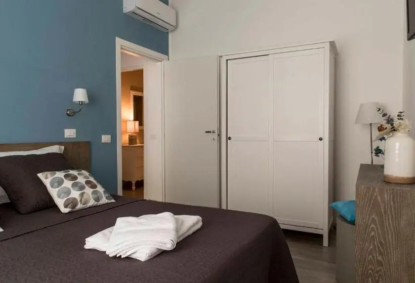 Perhehuone, La Casa Di Titti