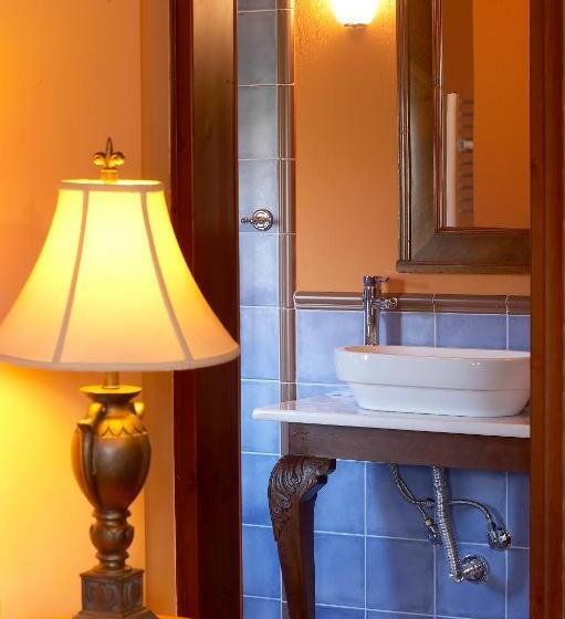 Полулюкс, Boutique Hotel Kokkino Spiti