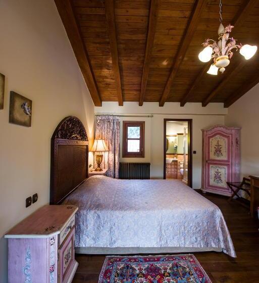 جناح جونيور, Boutique Hotel Kokkino Spiti