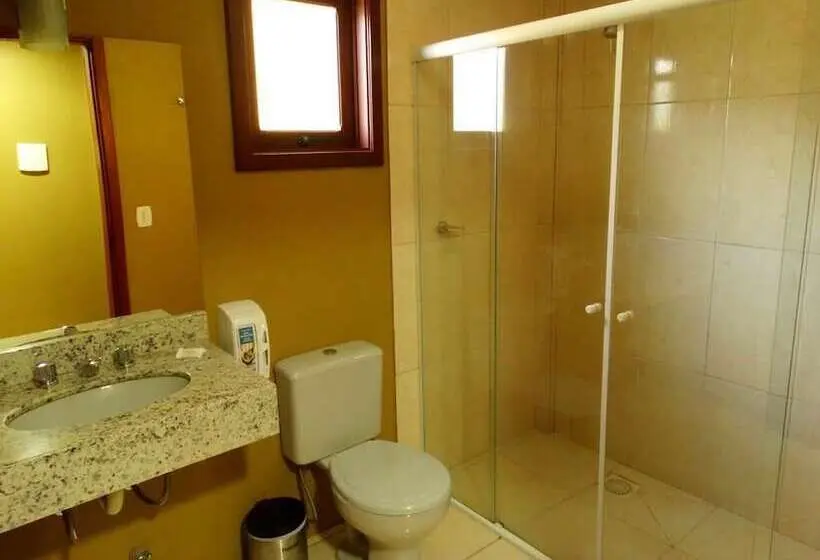 اتاق استاندارد چهار تخته, Pousada Canela