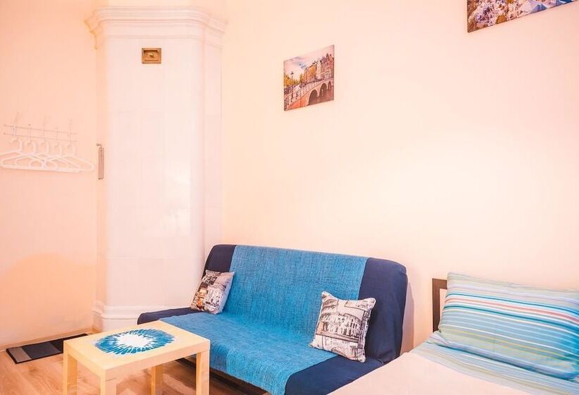 اتاق استاندارد, Ave Peter Hostel