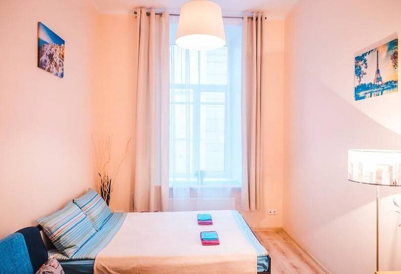 اتاق استاندارد, Ave Peter Hostel