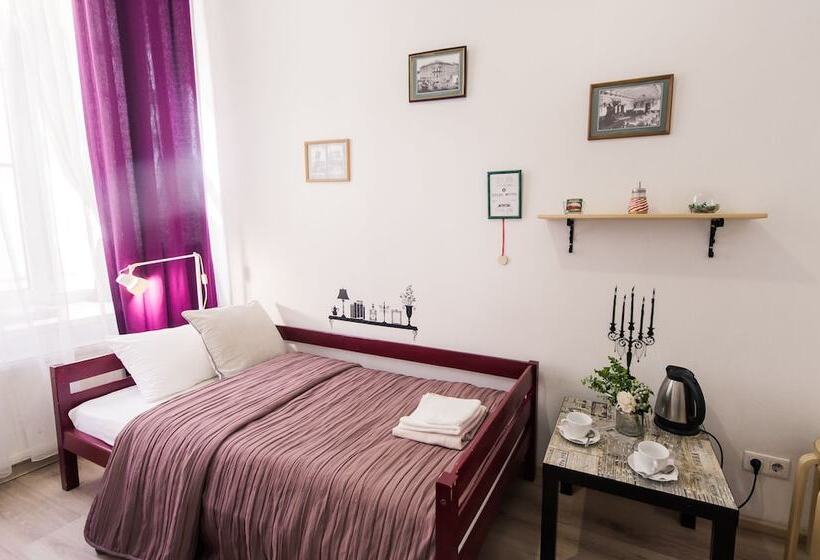 اتاق استاندارد, Ave Peter Hostel