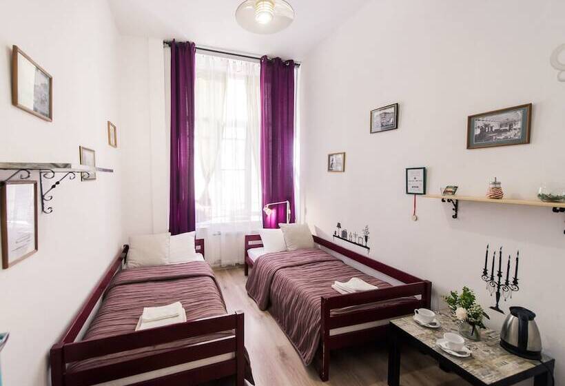 اتاق استاندارد, Ave Peter Hostel