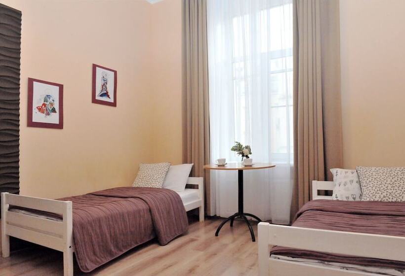 اتاق استاندارد, Ave Peter Hostel